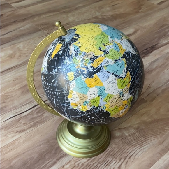 Other - World globe accent decor
